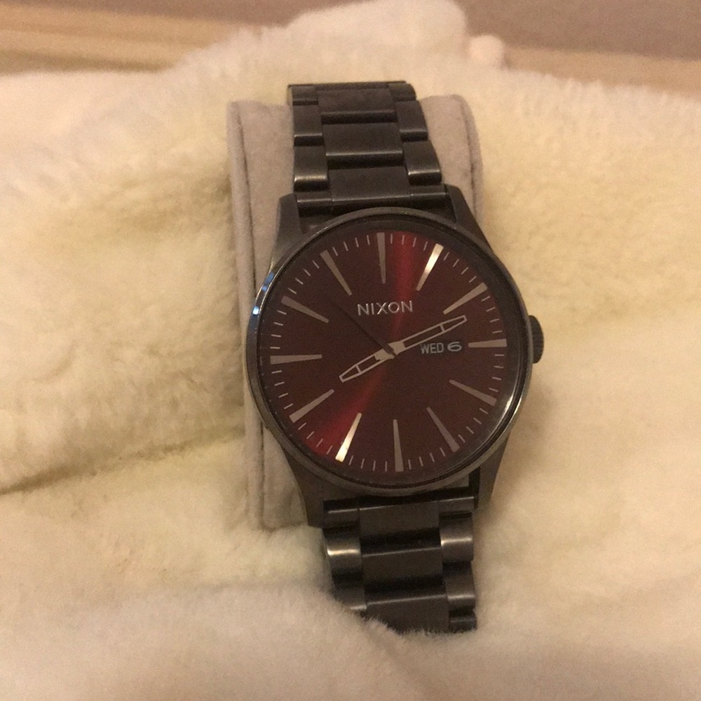 Nixon men’s watch GM Sentry SS. Great condition